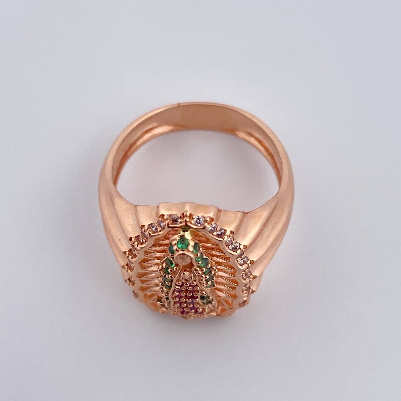 Anillo Virgen Guadalupe 6.7gr / T7 1/4 / Circones Blancos Verdes Fucsias Oro Rosa 18K $