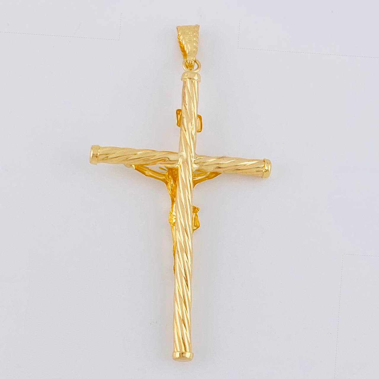 Dije Cruz 1.85g / 5.5cm Oro Amarillo 18K
