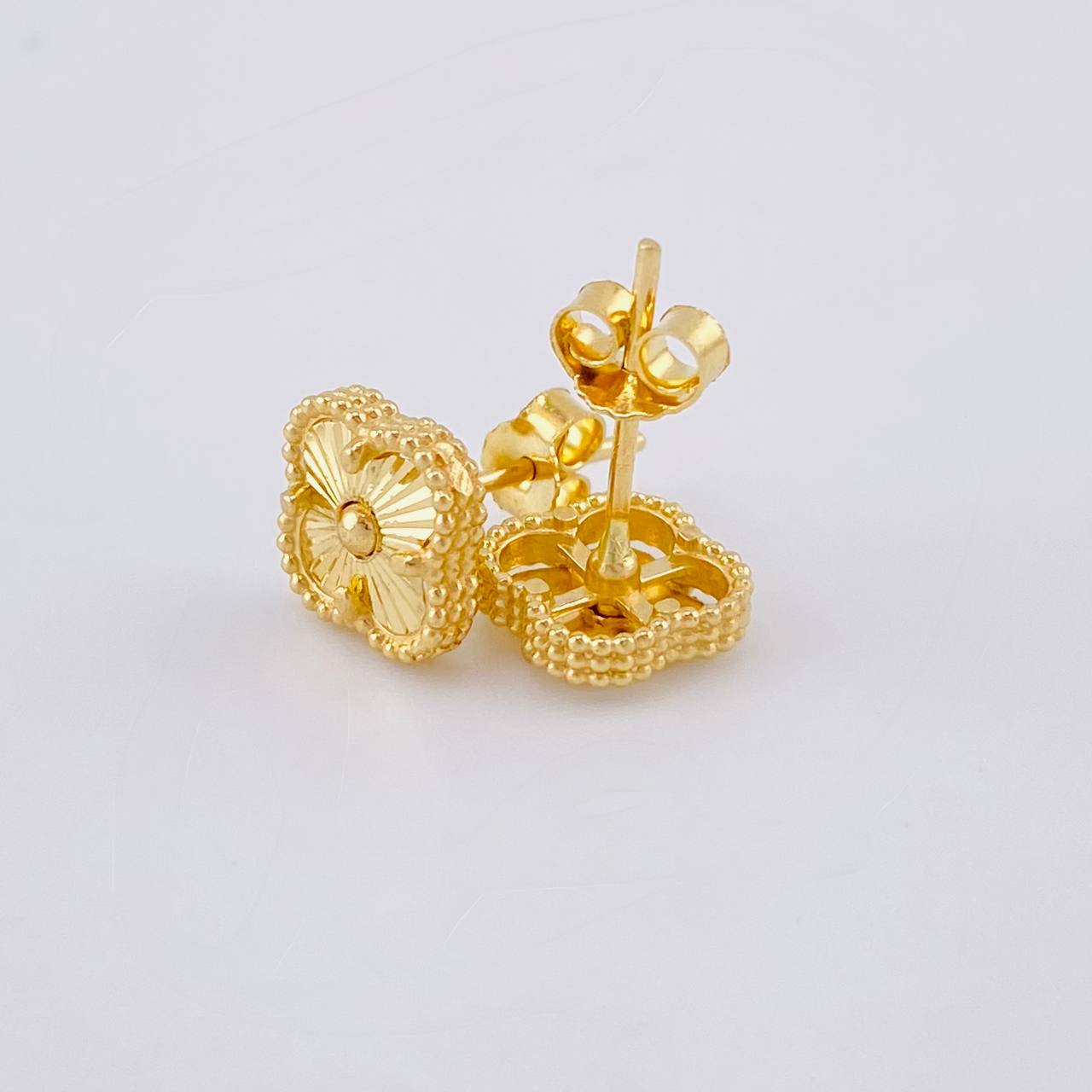 Topos Trebol 2.35 g / 9.8 mm Oro Amarillo 18K