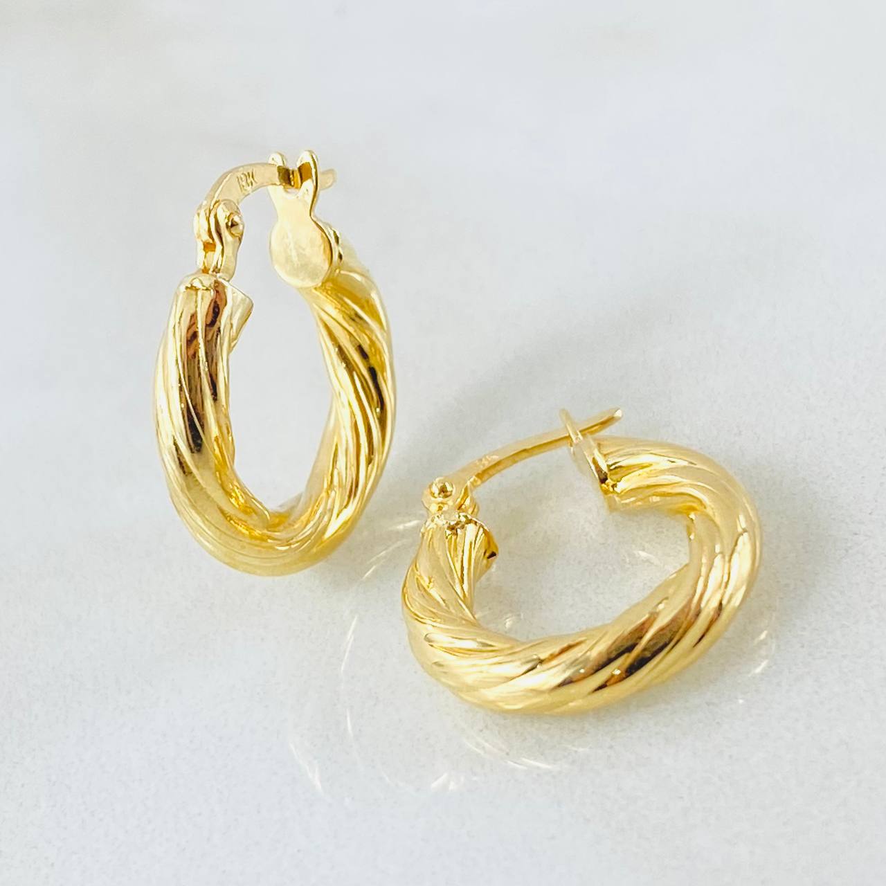 Candongas Mati 2gr / 1.9cm / Oro Amarillo 18K ©