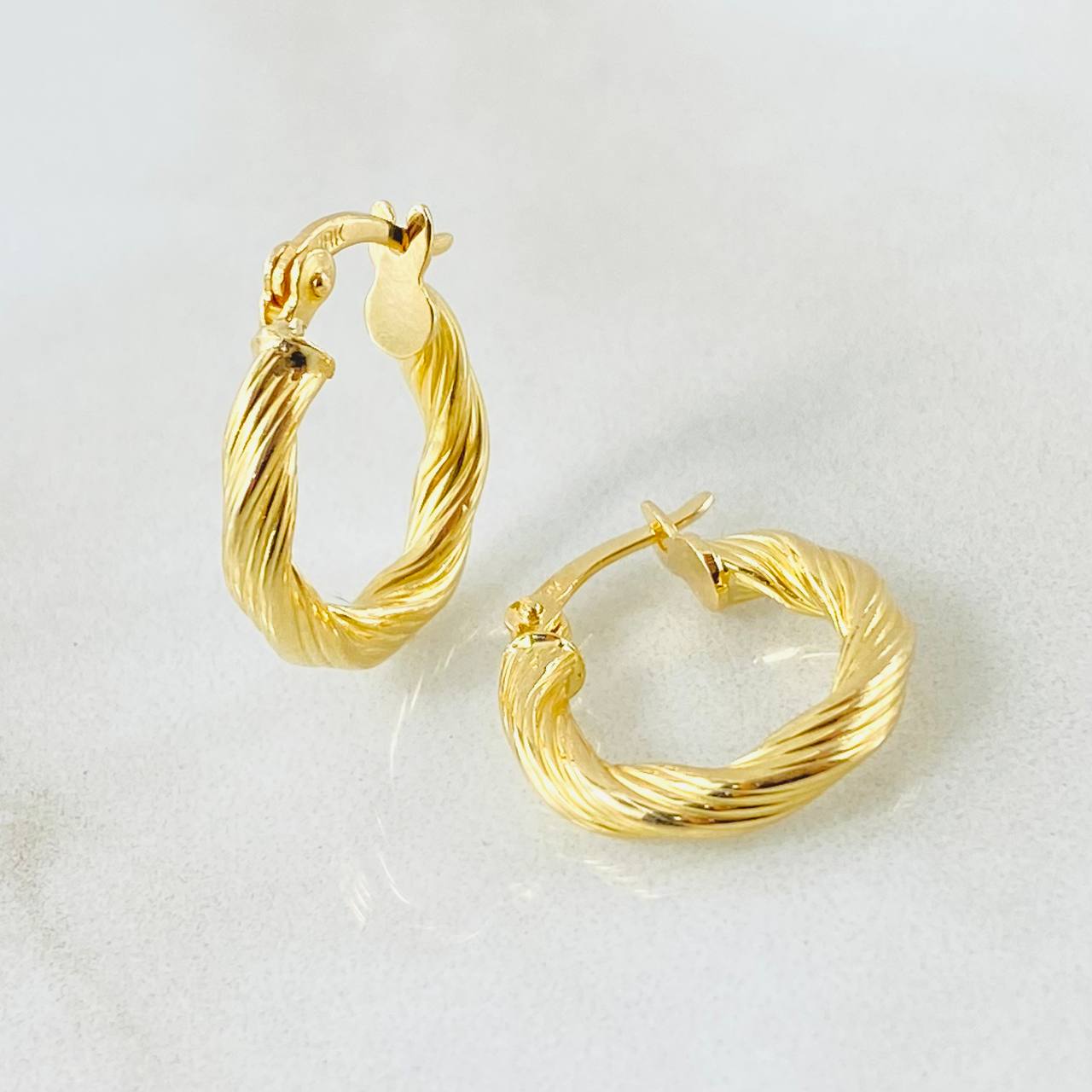 Candongas Emmi 1.45gr / 1.8cm / Oro Amarillo 18K ©