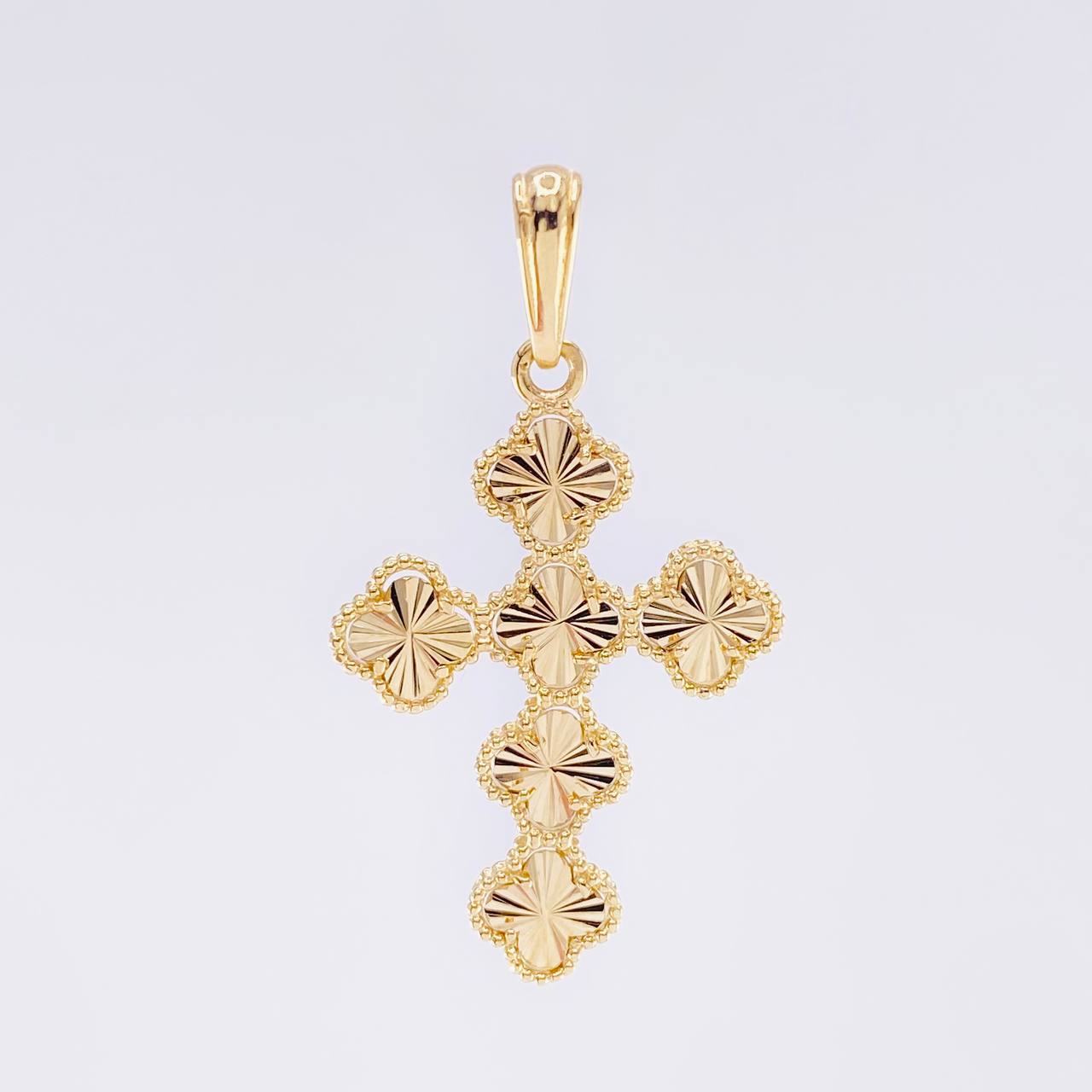 Dije Cruz trebol diamantado 4.15g / 4.1cm Oro Amarillo 18K