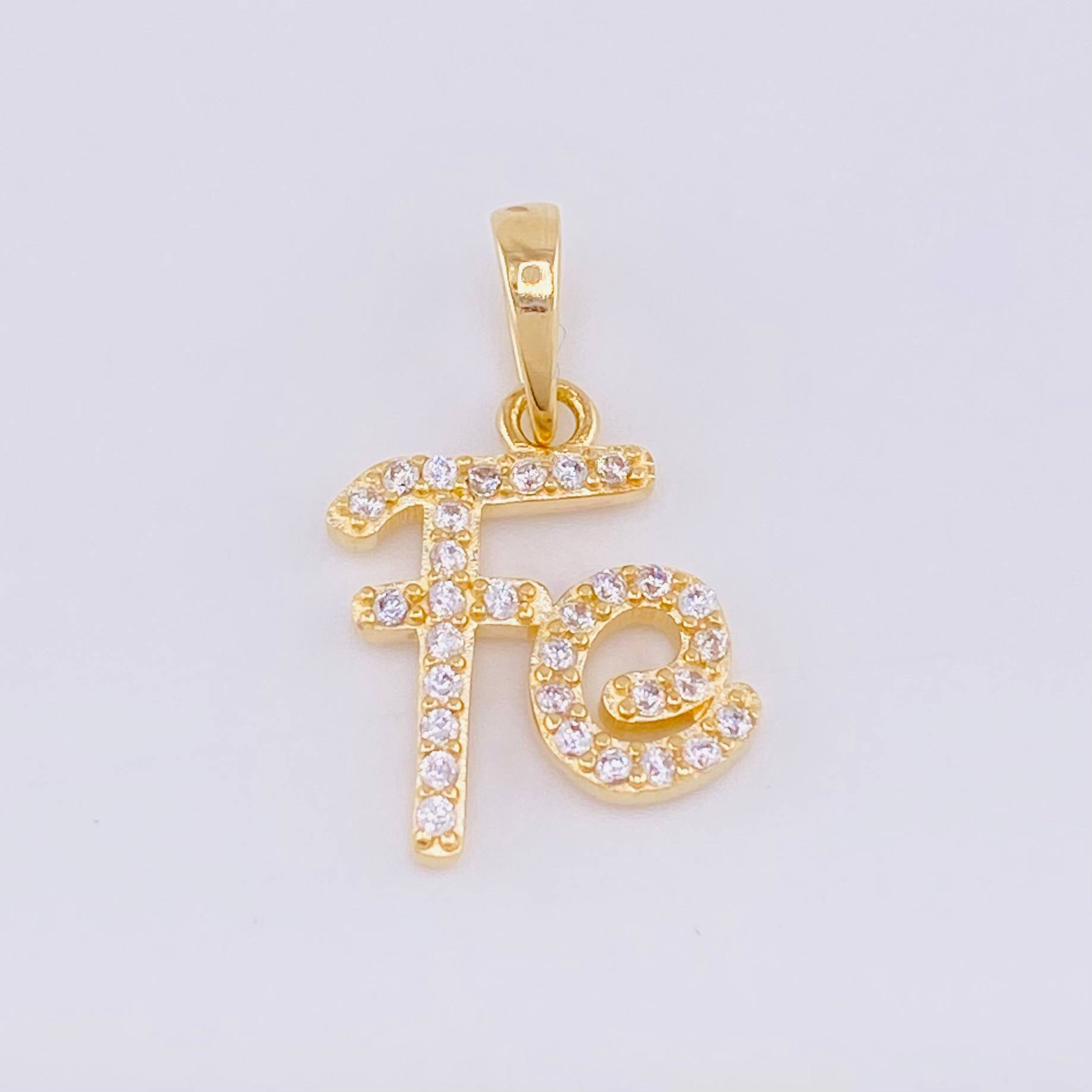 Dije Fe 1.45g / 2cm Oro Amarillo 18K