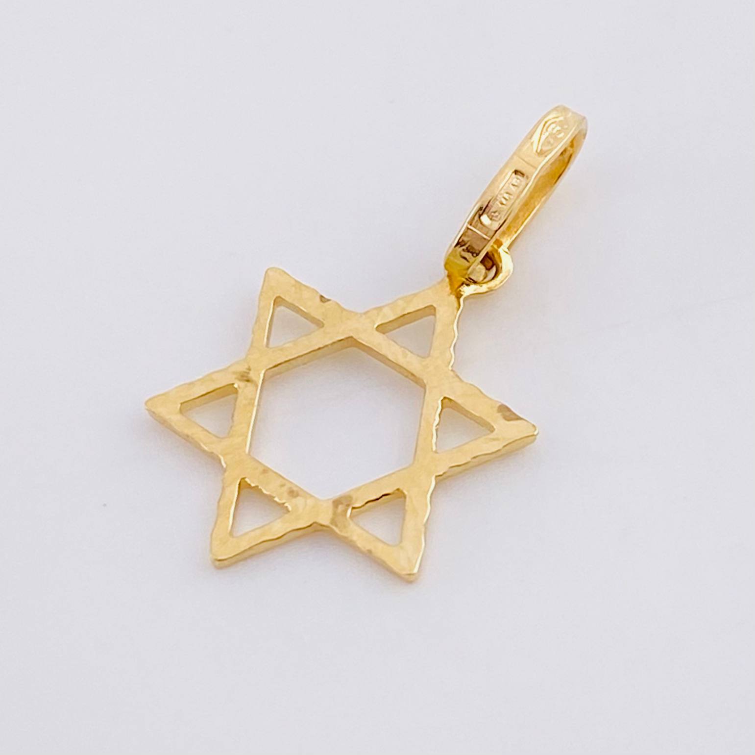 Dije Estrella de david diamantada 0.6g / 2cm Oro Amarillo 18K