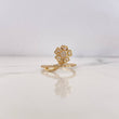 Anillo Flor 3.2gr / T7 1/2 / Circones Blancos Oro Amarillo 18K $