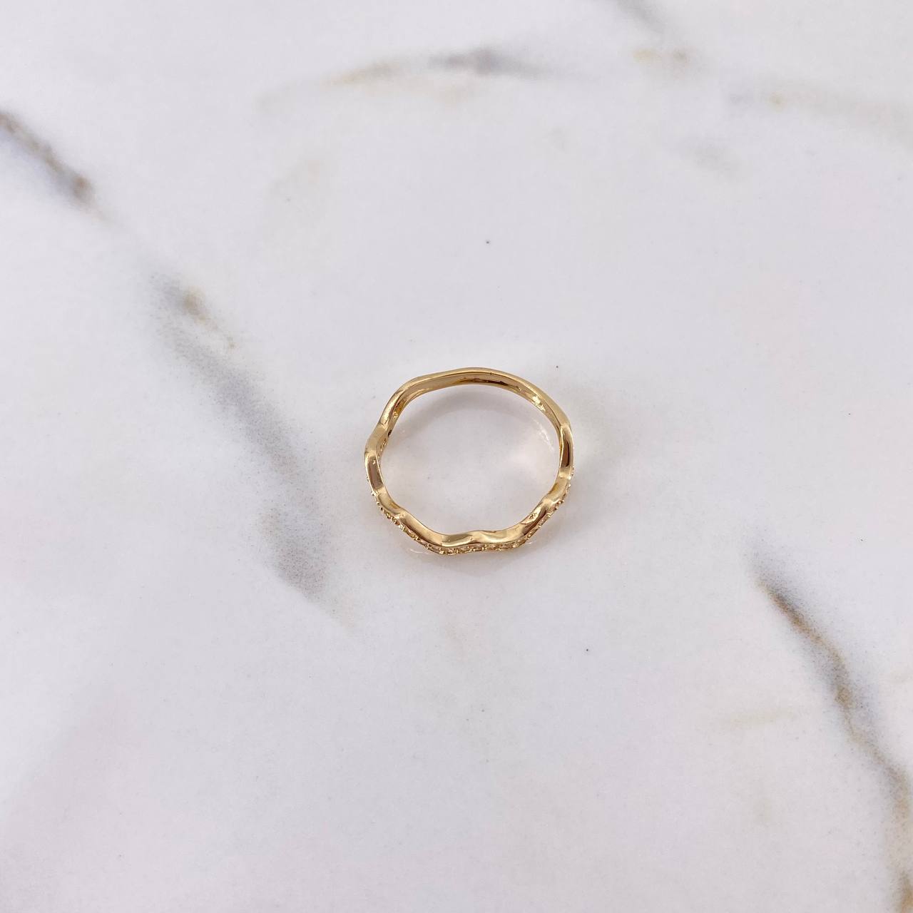 Anillo Olas En Zig-Zag 1.85gr / T6 3/4 / Circones Blancos Oro Amarillo 18K $