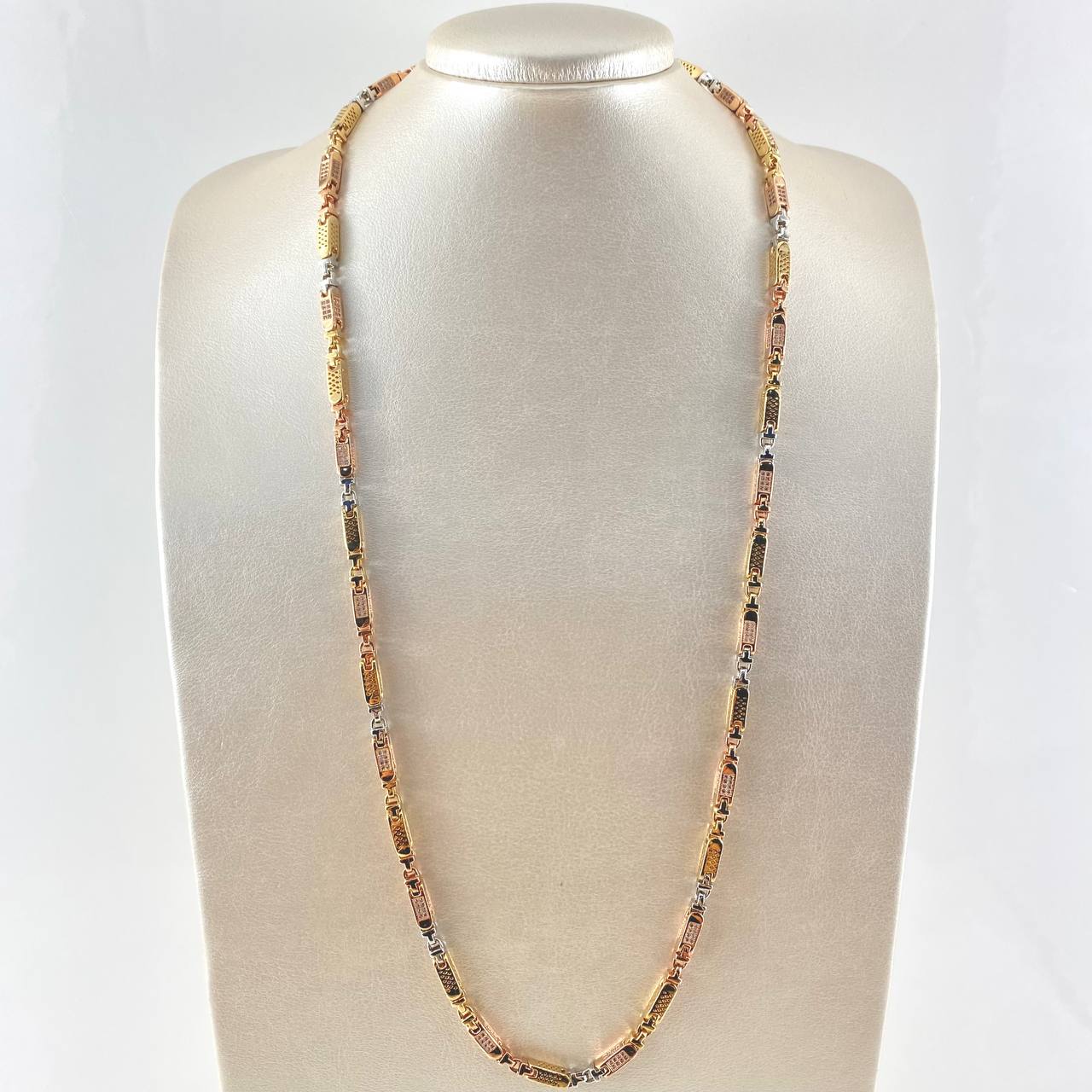 Cadena Rustica Caseta Rectangular 77.1gr / 70cm / 4.3mm Circones Blancos Tres Oros 18K