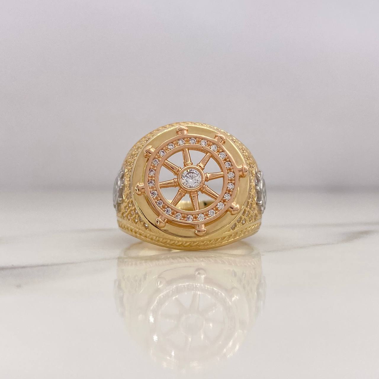 Anillo Timon 11.45gr / T10 / Circones Blancos Tres Oros 18K $