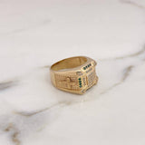 Anillo Cuadrado Cruz 12.5gr / T8 1/2 / Circones Blancos Verdes Oro Amarillo 18K $