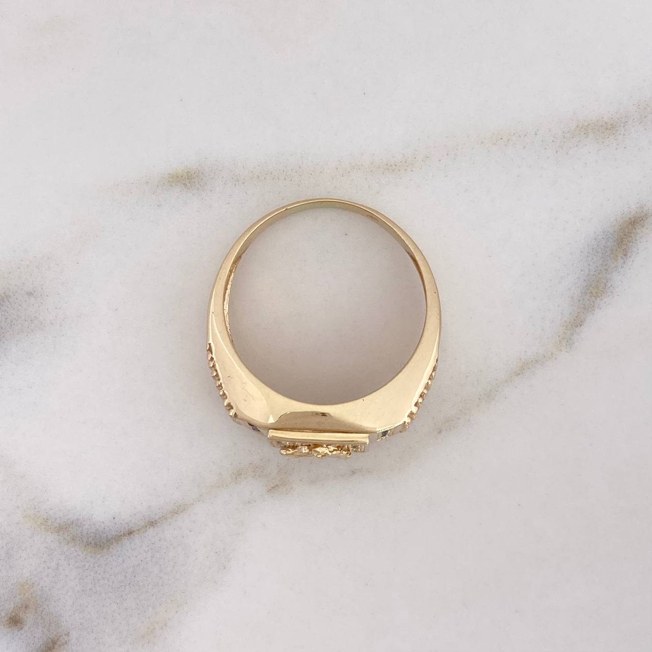 Anillo Caballo 8.25gr / T10 1/2 / Circones Negros Oro Amarillo 18K $