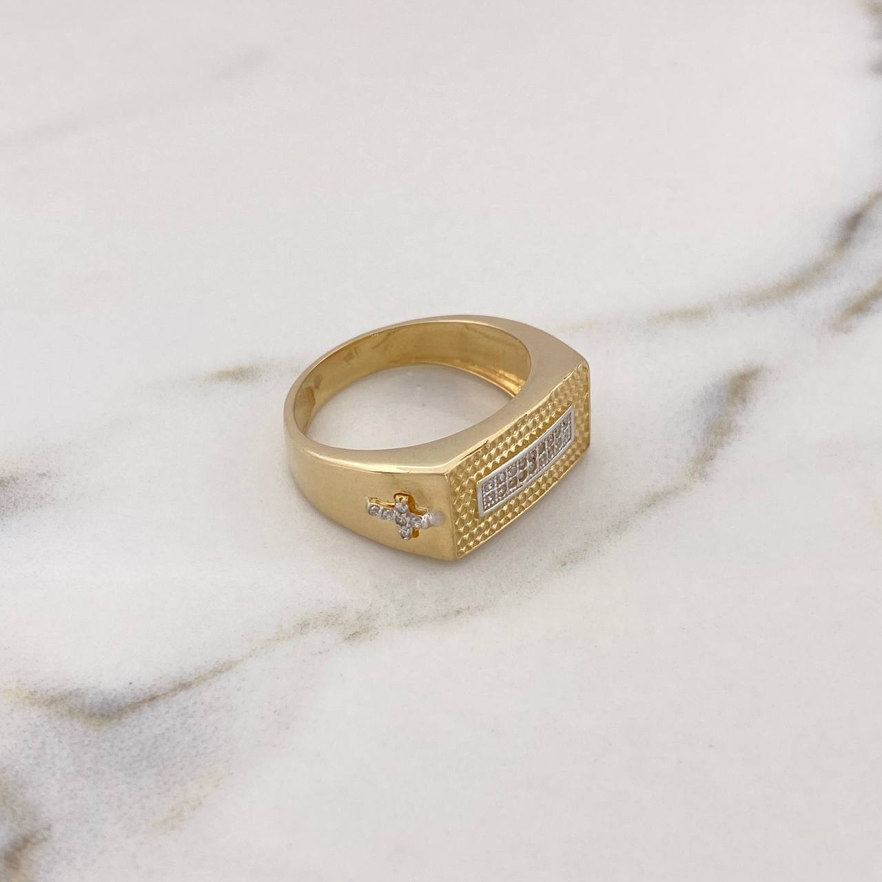 Anillo Rectangulo Cruces 8.45gr / T10 3/4 / Circones Blancos Dos Oros Amarillo Blanco 18K $
