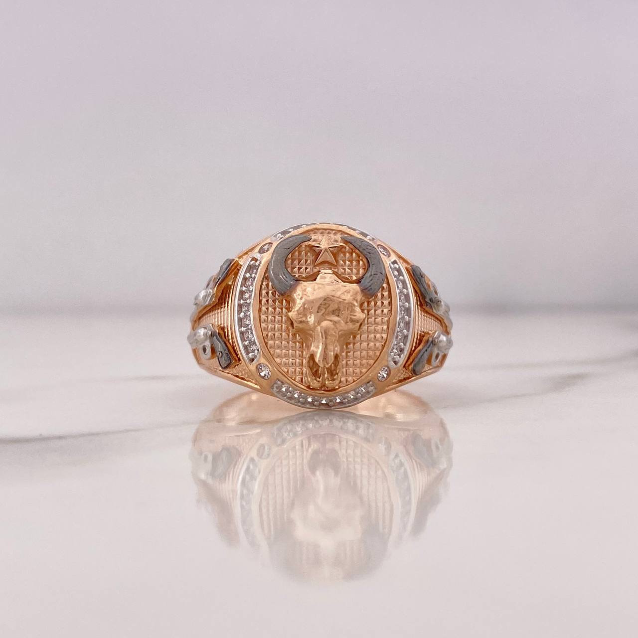 Anillo Craneo Bufalo 10.35gr / T10 3/4 / Circones Blancos Tres Oros 18K $