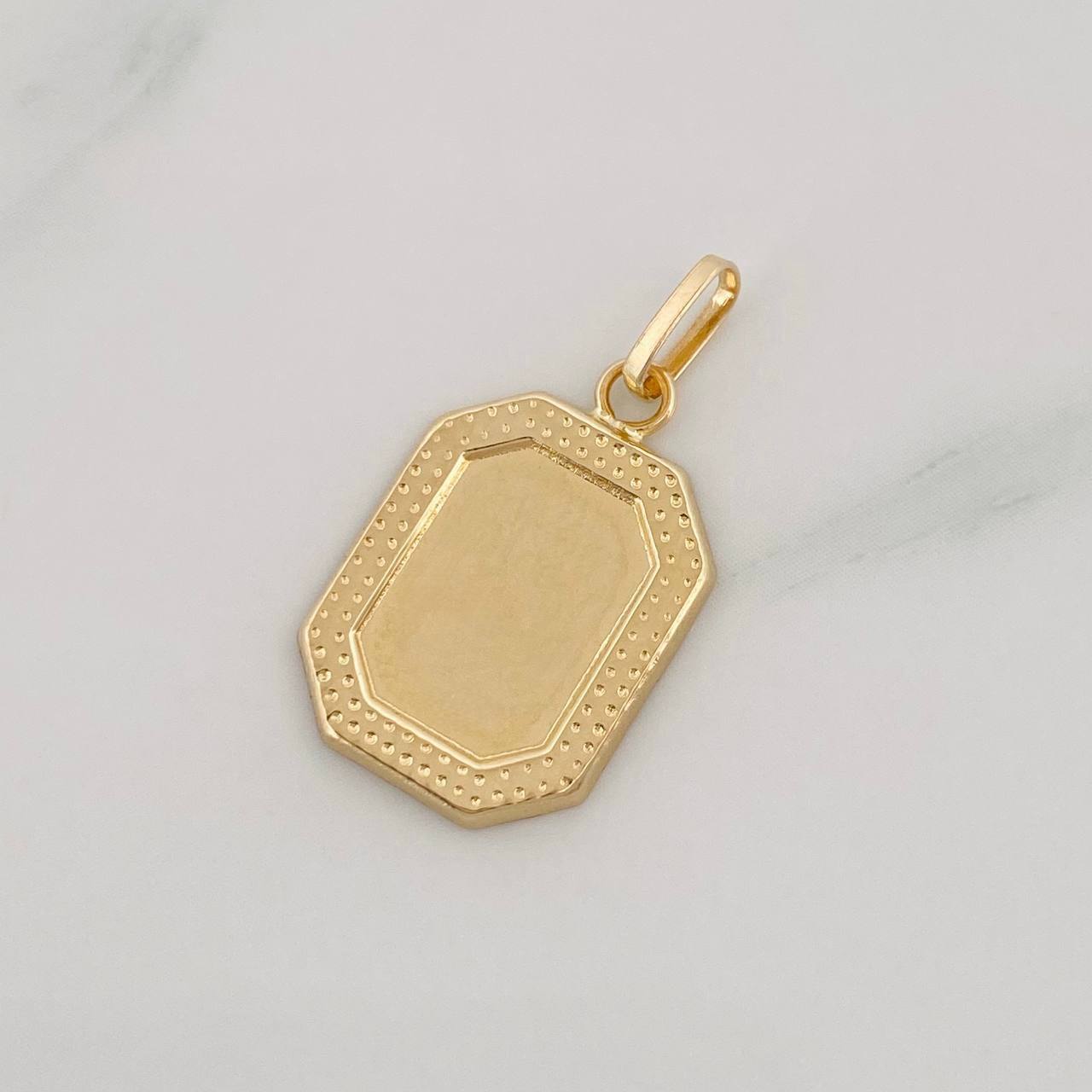 Dije Placa Marco Bordeado 0.6g / 2.3cm Oro Amarillo 18K