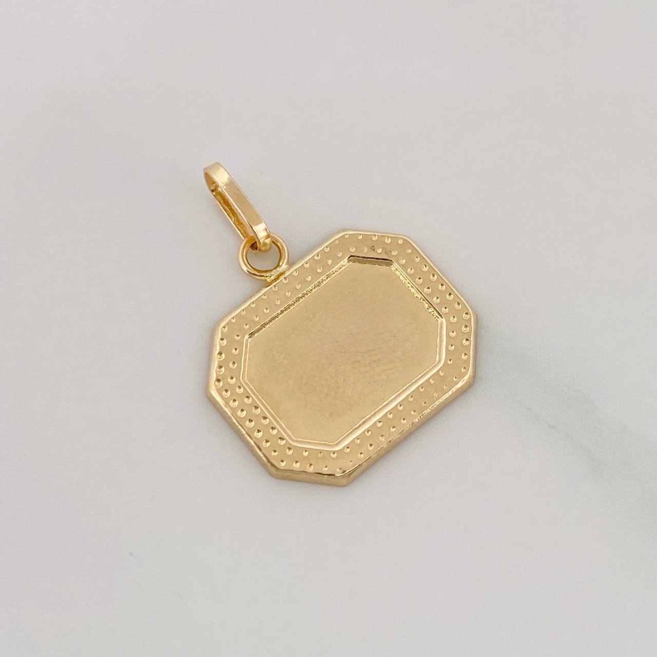 Dije Placa Rectangular Marco Bordeado 0.6g / 2cm Oro Amarillo 18K