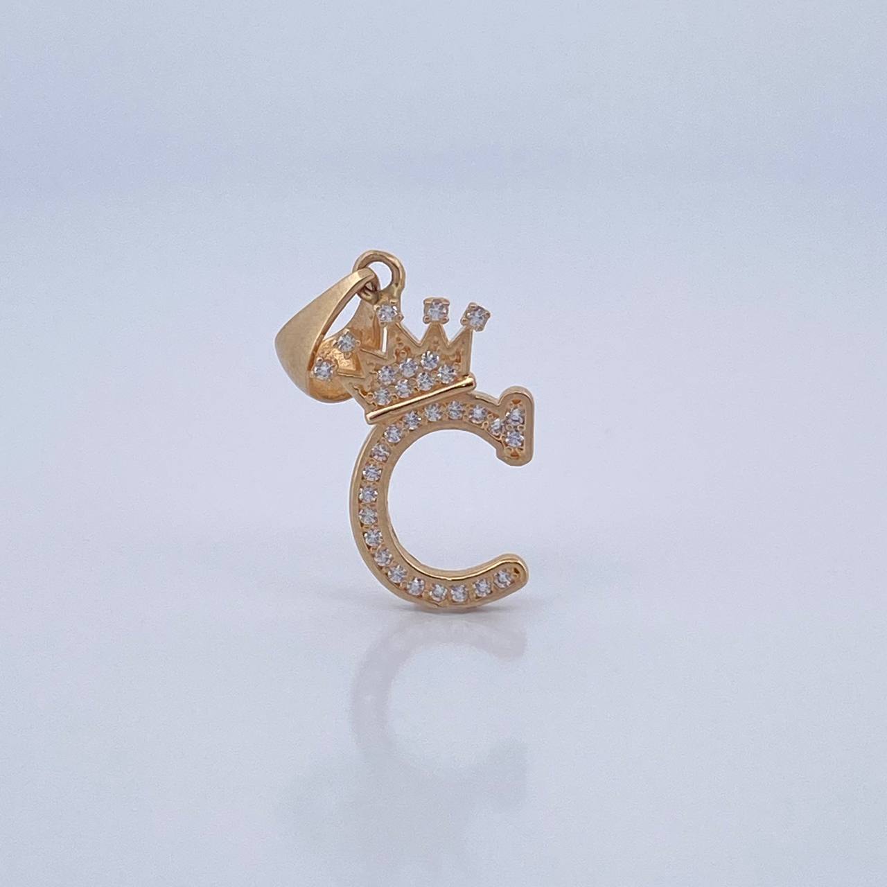 Dije Letra C Corona 1.6gr / 2.7cm-Oro Amarillo 18K &