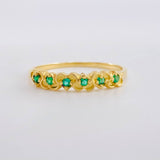 Anillo Corazones Intercalados Esmeraldas 15pts 1.55gr / T6 1/4 / Oro 18K╦