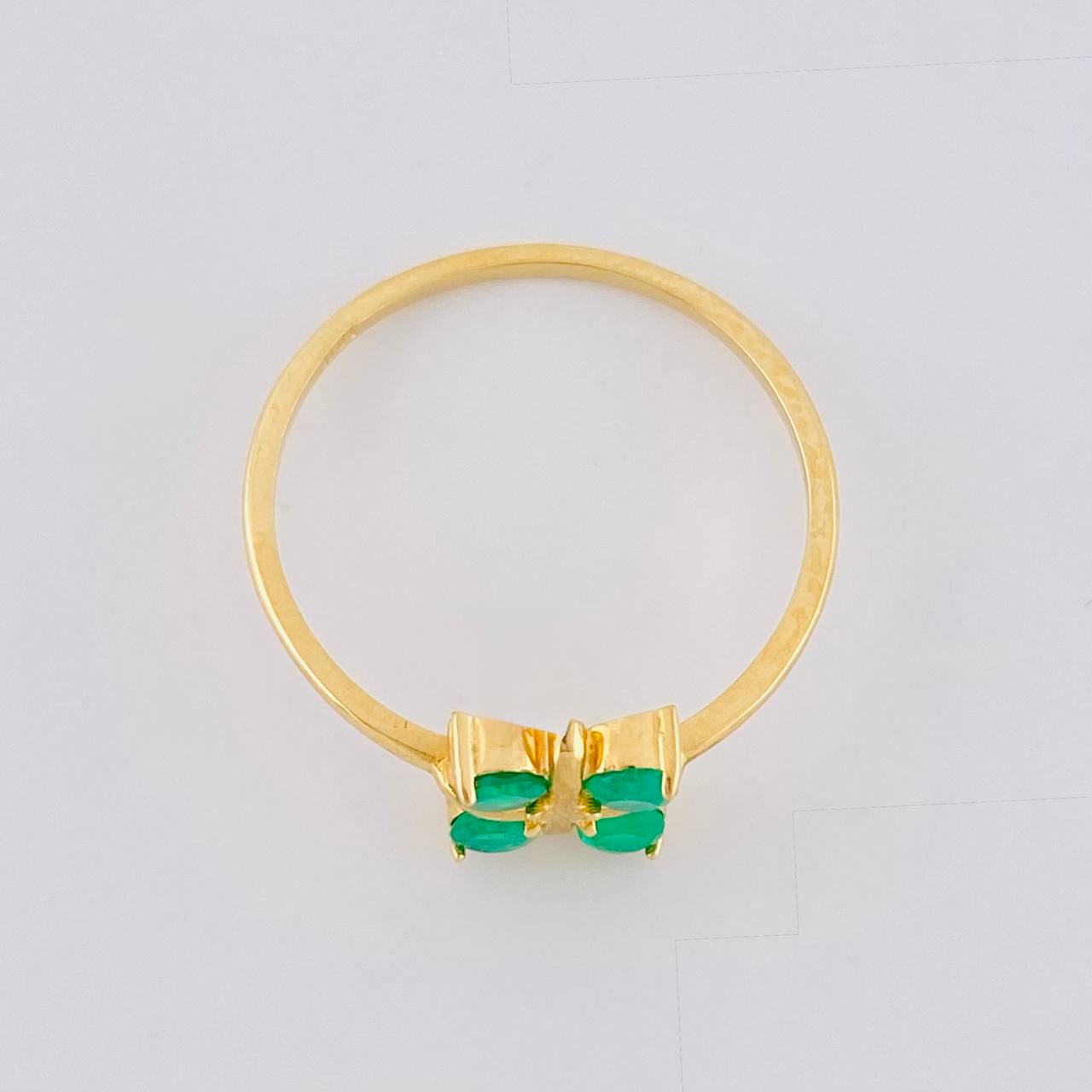 Anillo Flor Cuadricular 1.6gr / T7 / Esmeraldas 35pts Oro Amarillo 18K (Joya)