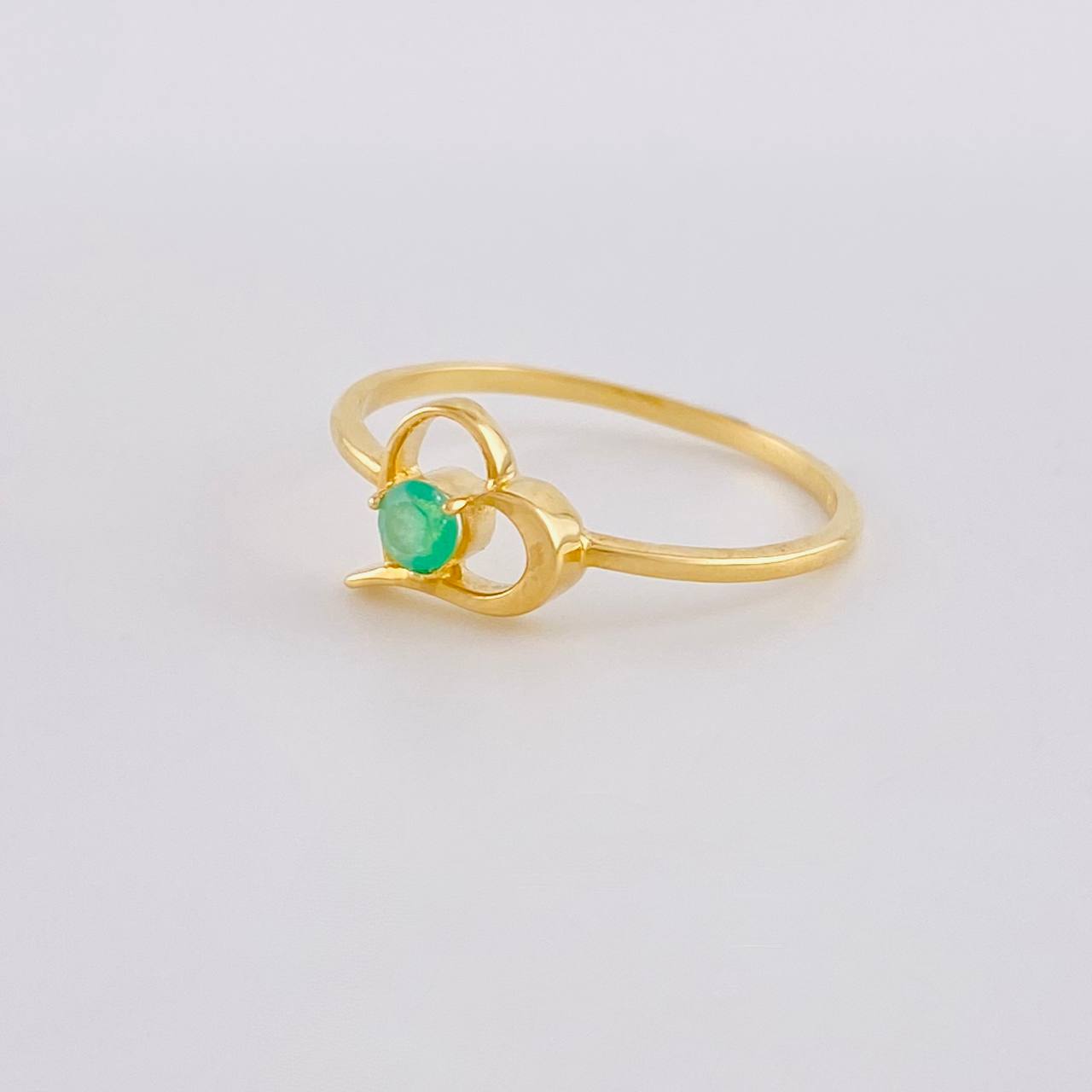 Anillo Corazón Vacío 1.45gr / T6 3/4 / Esmeralda 12pts Oro Amarillo 18K (Joya)╦
