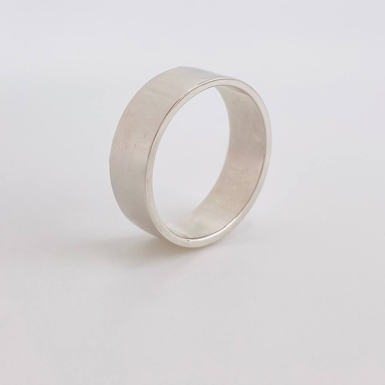 Anillo Argolla liso 8.75g / T9 3/4 Oro Blanco 18K