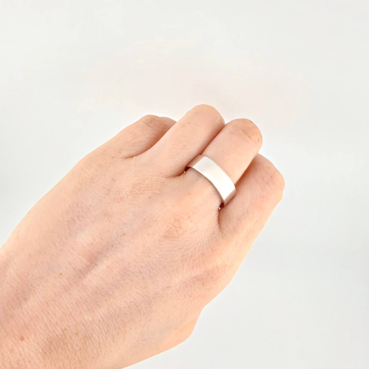 Anillo Argolla liso 8.75g / T9 3/4 Oro Blanco 18K