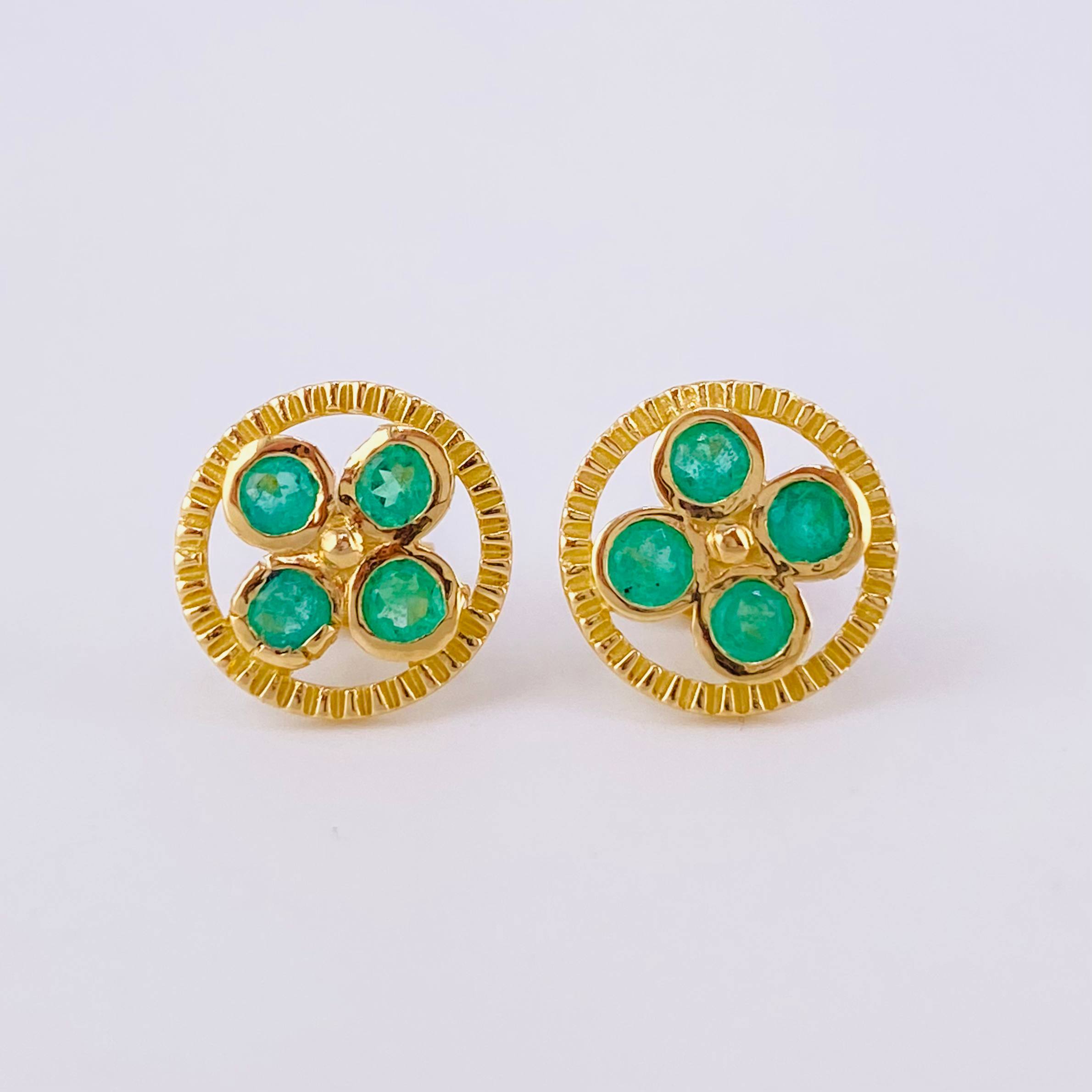 Topos Aro Tetra Mosaical 2.9gr / Esmeraldas 53pts Oro Amarillo 18K (Joya)