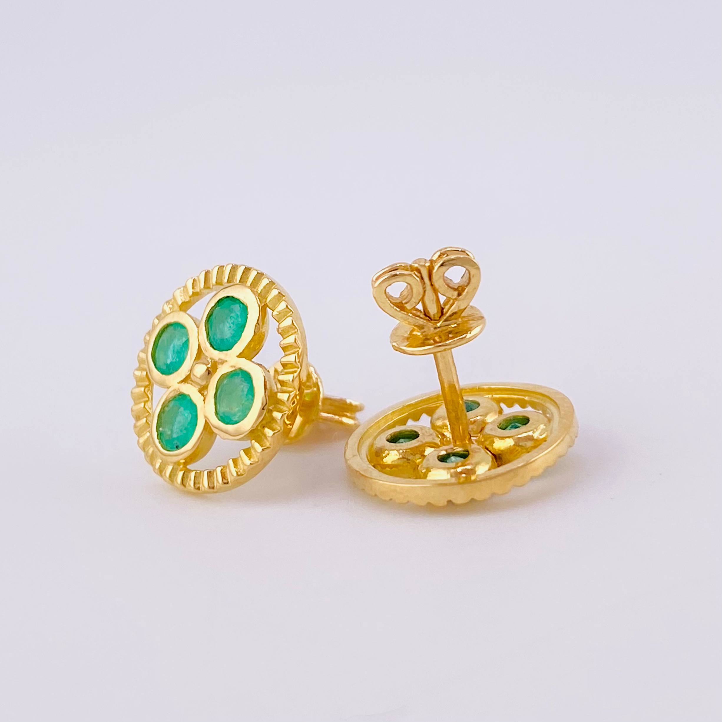 Topos Aro Tetra Mosaical 2.9gr / Esmeraldas 53pts Oro Amarillo 18K (Joya)