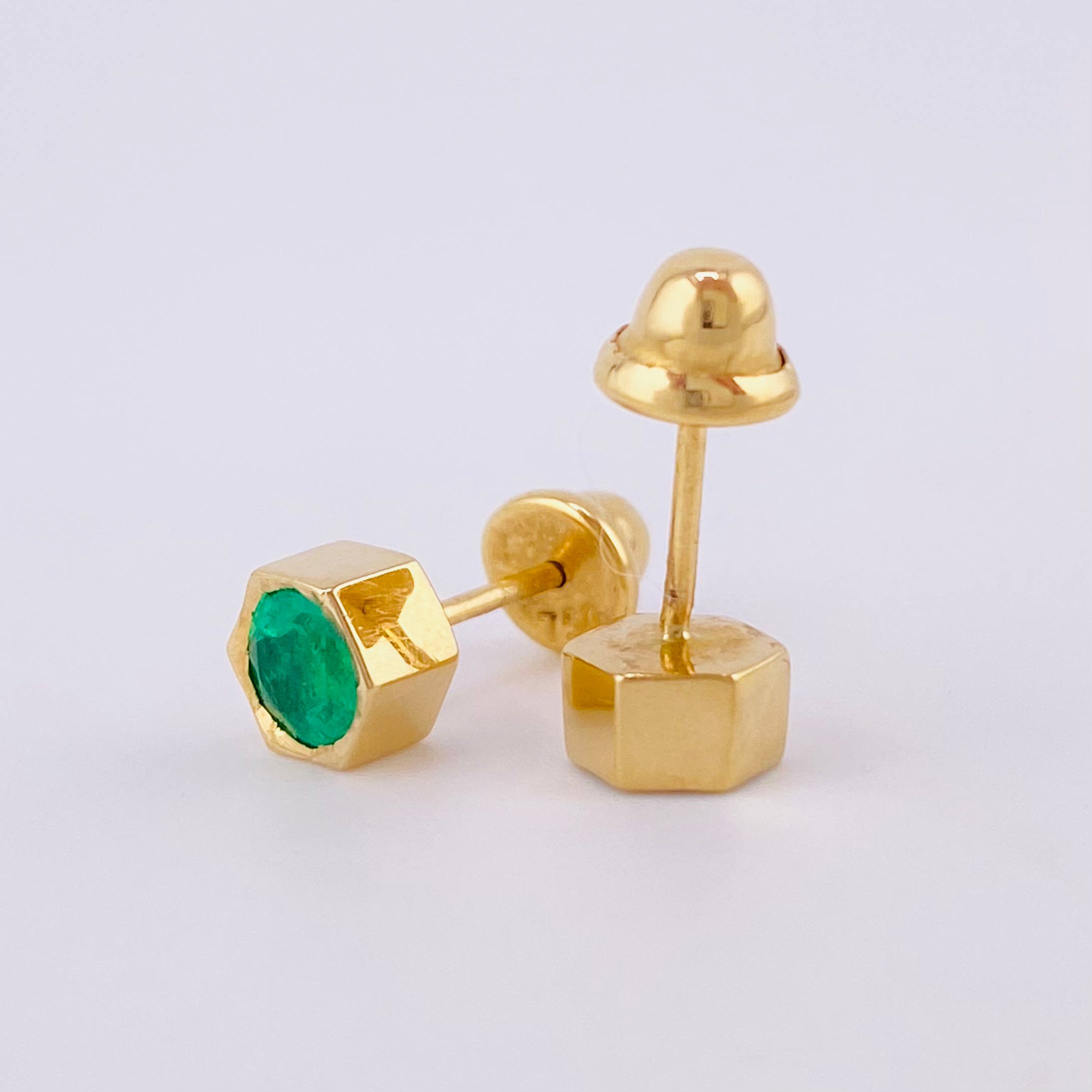 Topos Piedra Base Hexagonal 2gr / 6mm Esmeraldas 66Pts Oro Amarillo 18K (Joya)
