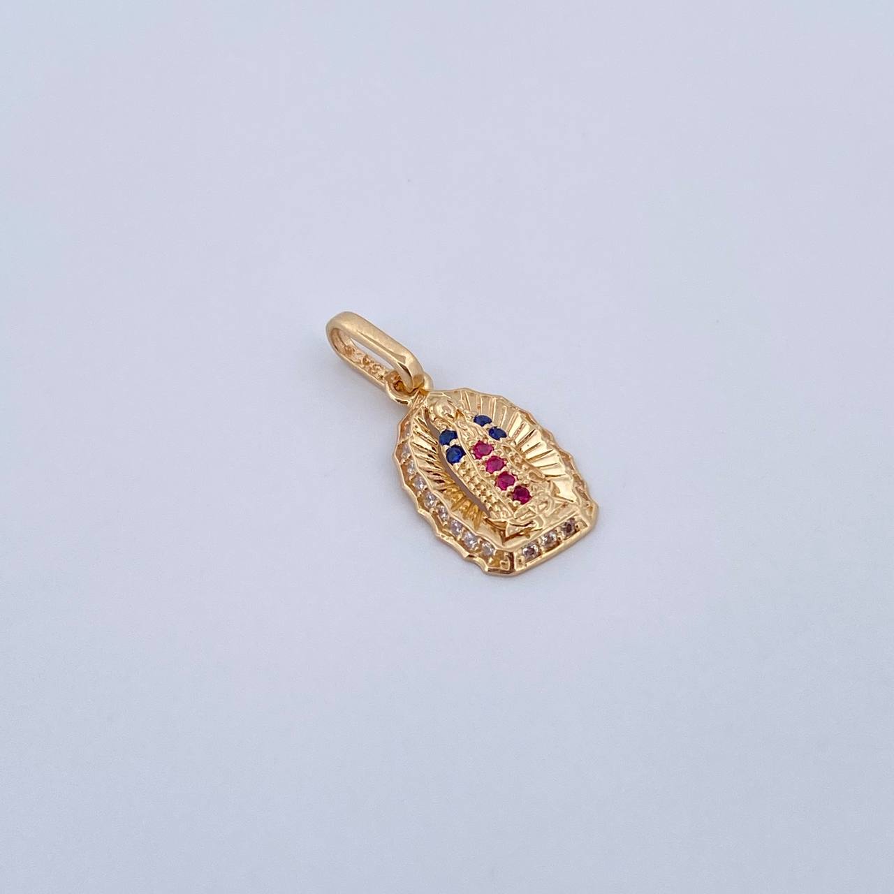 Dije Virgen Guadalupe 1.2gr / 2.1cm / Circones Fucsias Azules Blancos Oro Amarillo 18K &