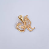 Dije Gallo 2.55gr / 2.4cm / Circones Blancos Dos Oros Amarillo Blanco 18K &