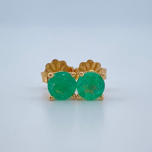 Topos Cuatro Garras Esmeralda 1gr / Oro Amarillo 18K +