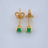 Topos Cuatro Garras Esmeralda 0.85gr / Oro Amarillo 18K %