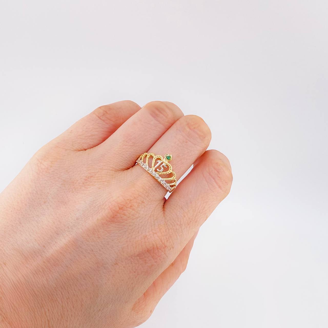 Anillo Corona Quinces Corazón 3.2 g / T7 1/4 Dos Oros Amarillo Blanco 18K