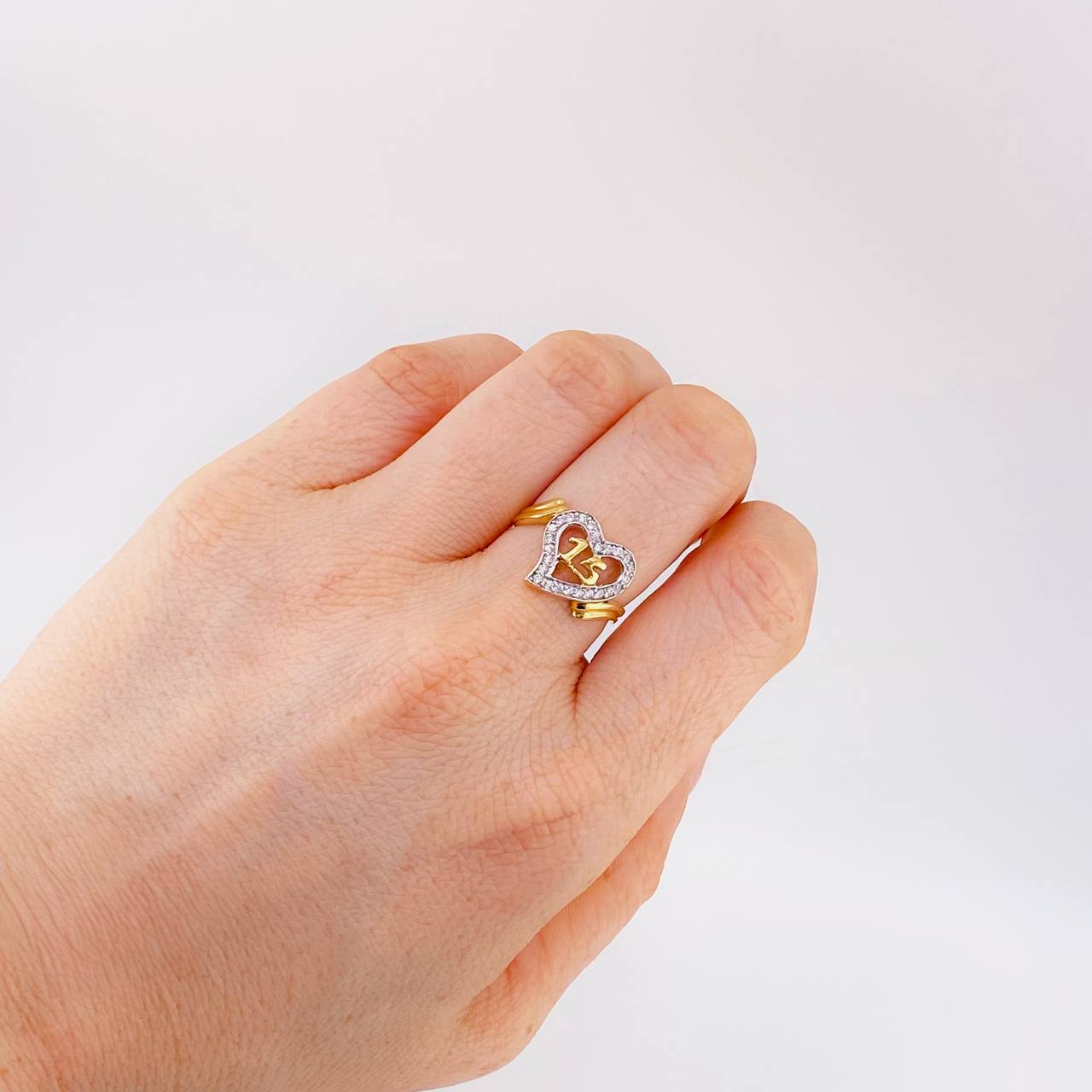 Anillo Corazon Quinces 3.05 g / T6 3/4 Oro Amarillo 18K