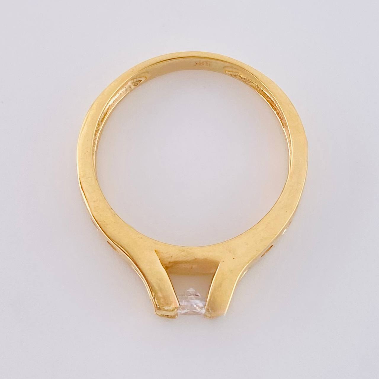 Anillo Solitario Esencia Dorada 3.35 g / T6 1/2 Oro Amarillo 18K