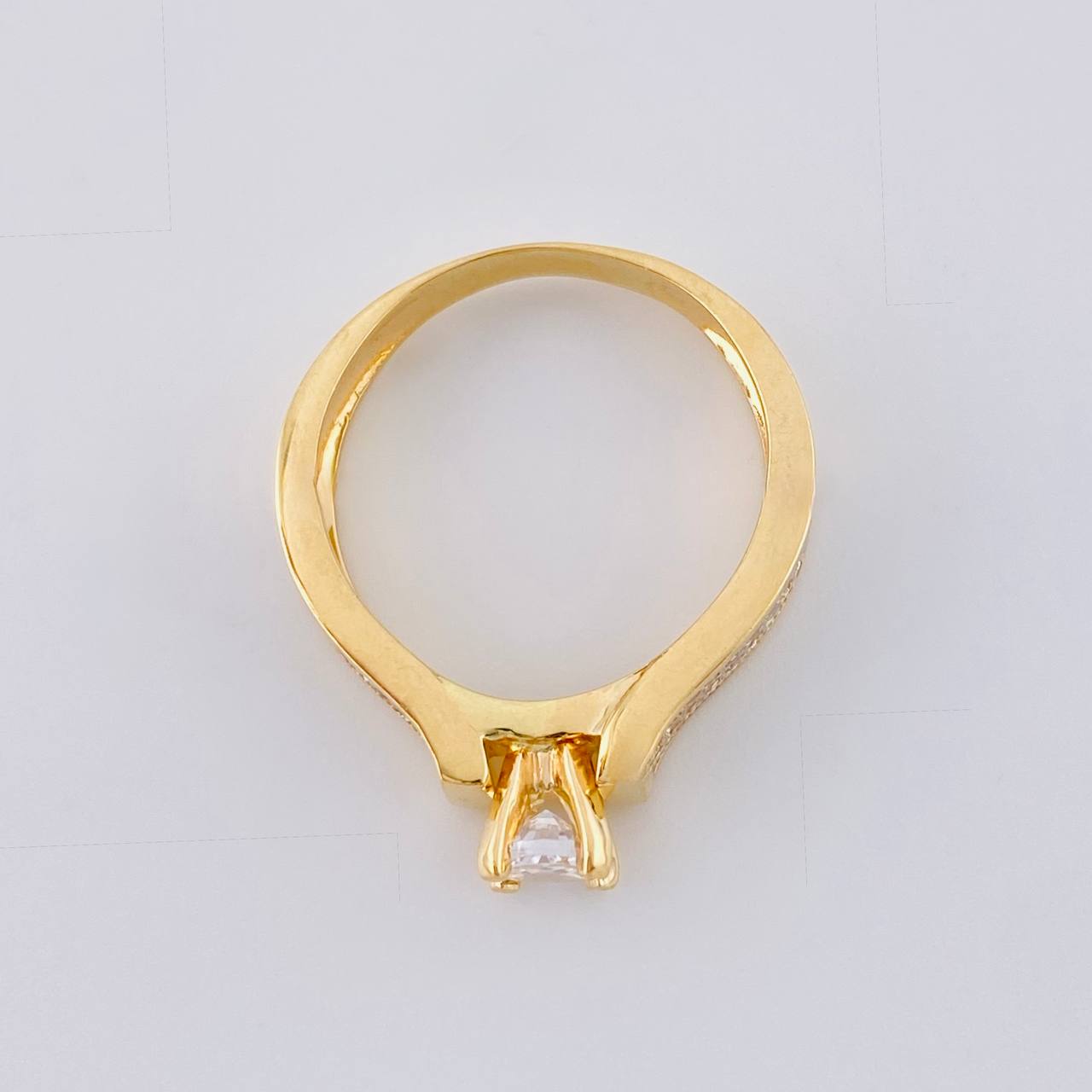 Anillo Solitario Cuatro Garras Tupido 4.25 g / T6 1/4 Oro Amarillo 18K