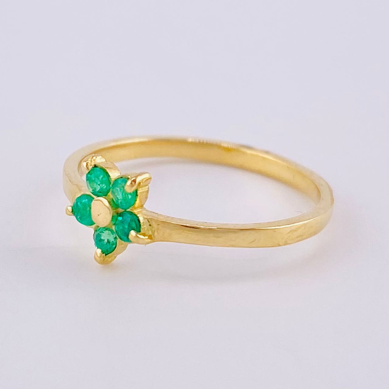 Anillo Flor Esmeraldas 20Pts 1.5 g / T5 1/2 Oro Amarillo 18K