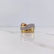 Anillo Rustico Curvas 7.35gr / T7 / Circones Blancos Tres Oros 18K $