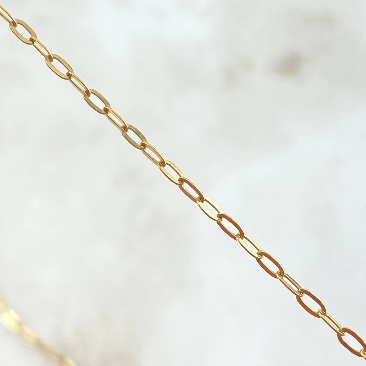 Cadena Aro Seguido 2.55gr / 50cm / 1.6mm Oro Amarillo 18K