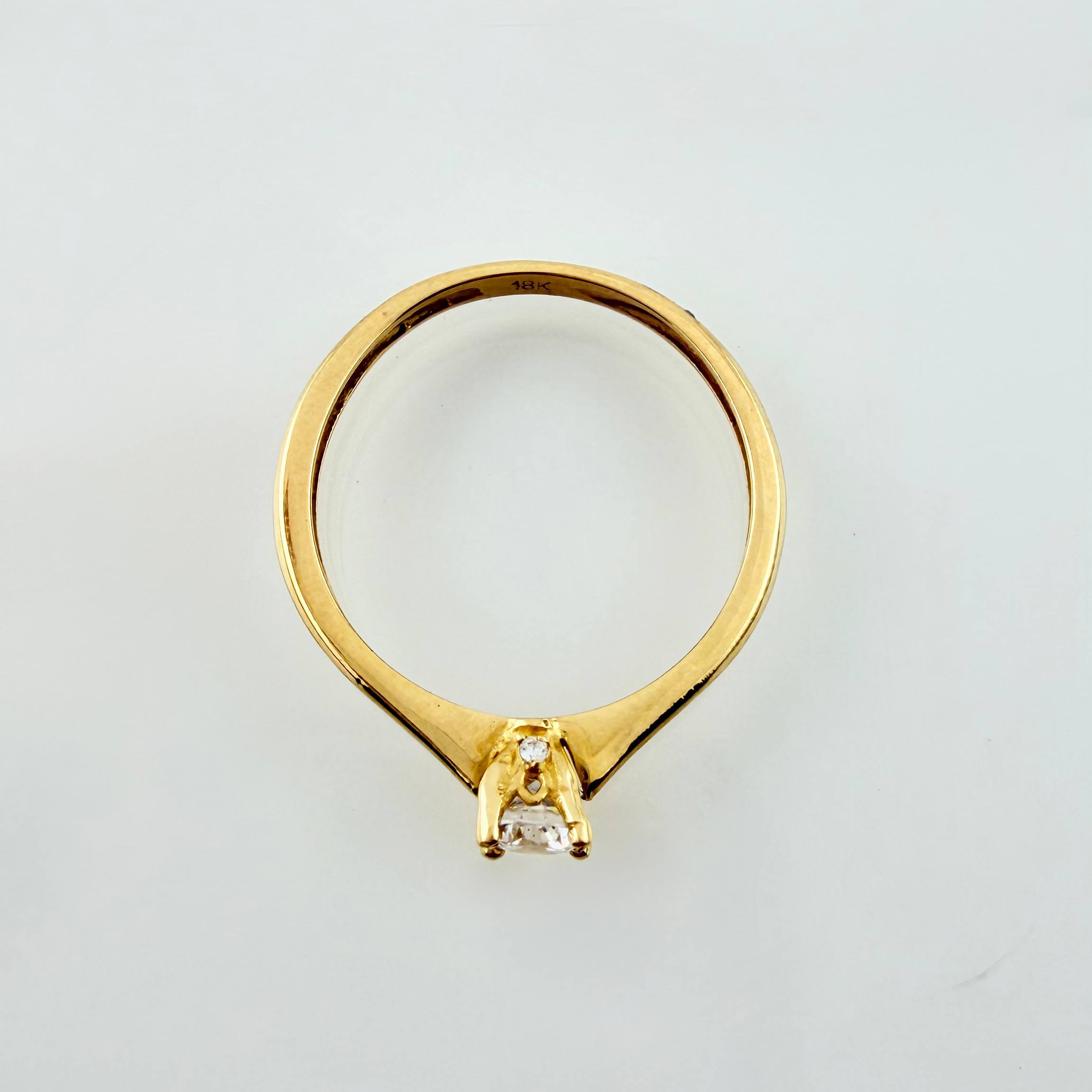 Anillo Solitario 1.55gr / T6 / Oro Amarillo 18K *