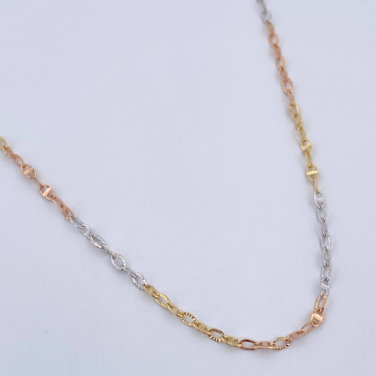 Cadena Escalera Volga 1.95gr / 45.6cm / +3 Oro 18K &