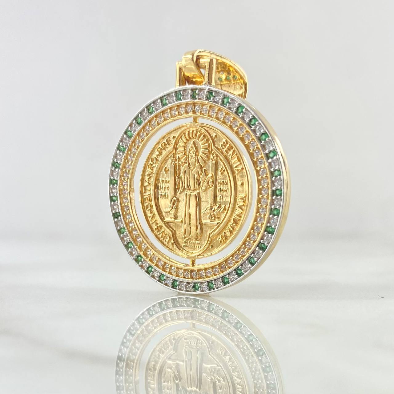 Dije San Benito Movil 7.95gr / 4cm / Circones Blancos Verdes Oro Amarillo 18K ©
