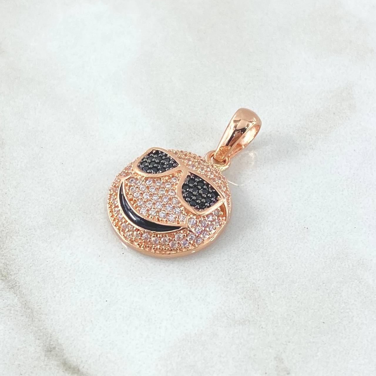 Dije Emoji Con Gafas 3.7gr / 3cm / Circones Blancos Negros Oro Rosa 18K ©