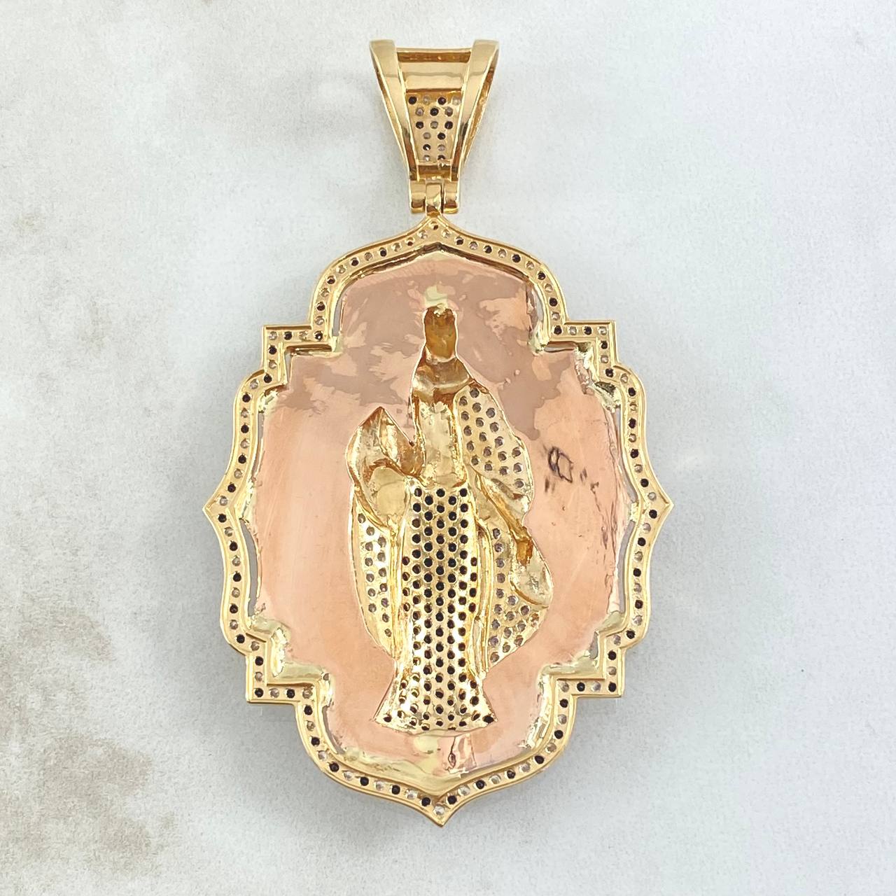 Dije Virgen Del Carmen 23.05gr / 8cm / Circones Blancos Negros Tres Oros 18K ©