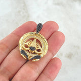 Dije Arco Escorpio 11.5gr / 4cm / Circones Blancos Negros Oro Amarillo 18K ©