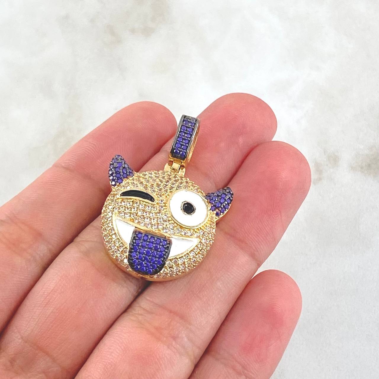 Dije Emoji Diablo 8.25gr / 3.5cm / Circones Blancos Morados Oro Amarillo 18K ©