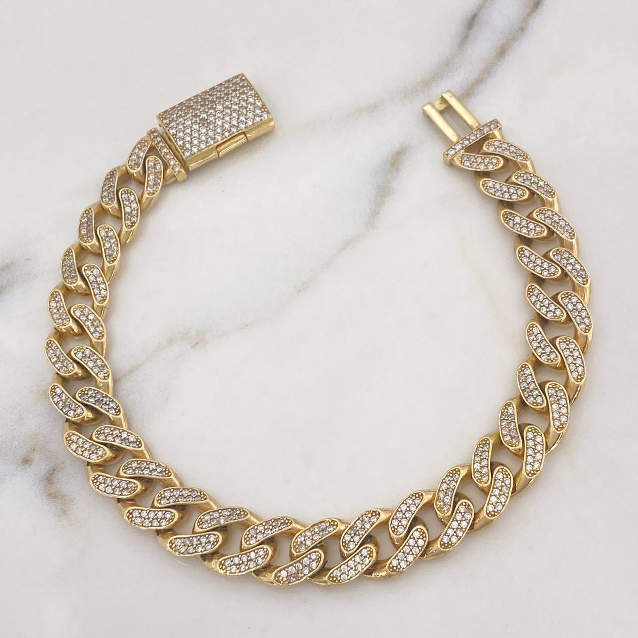 Pulso Cubano 24.95gr / 20.5cm / 9.8mm Broche Cajón Circones Blancos Oro Amarillo Nac.Esp. 18K $