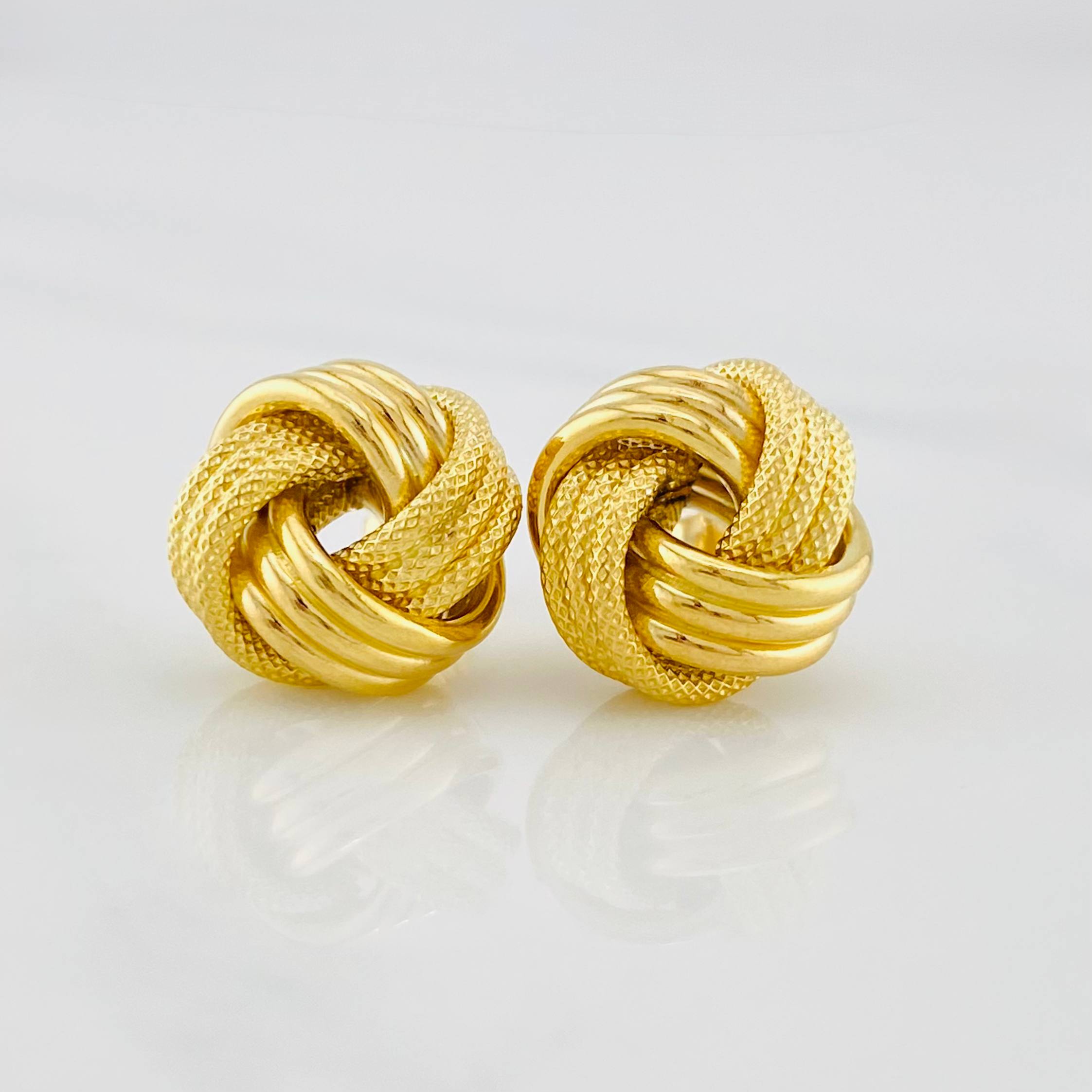 Topos Nudo 2.1g / 12.1mm Oro Amarillo 18K