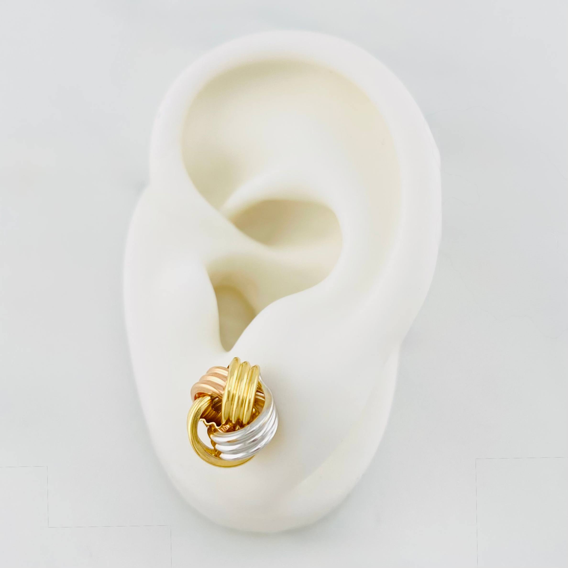 Topos Nudo 2.55g / 11.2mm Tres Oros 18K