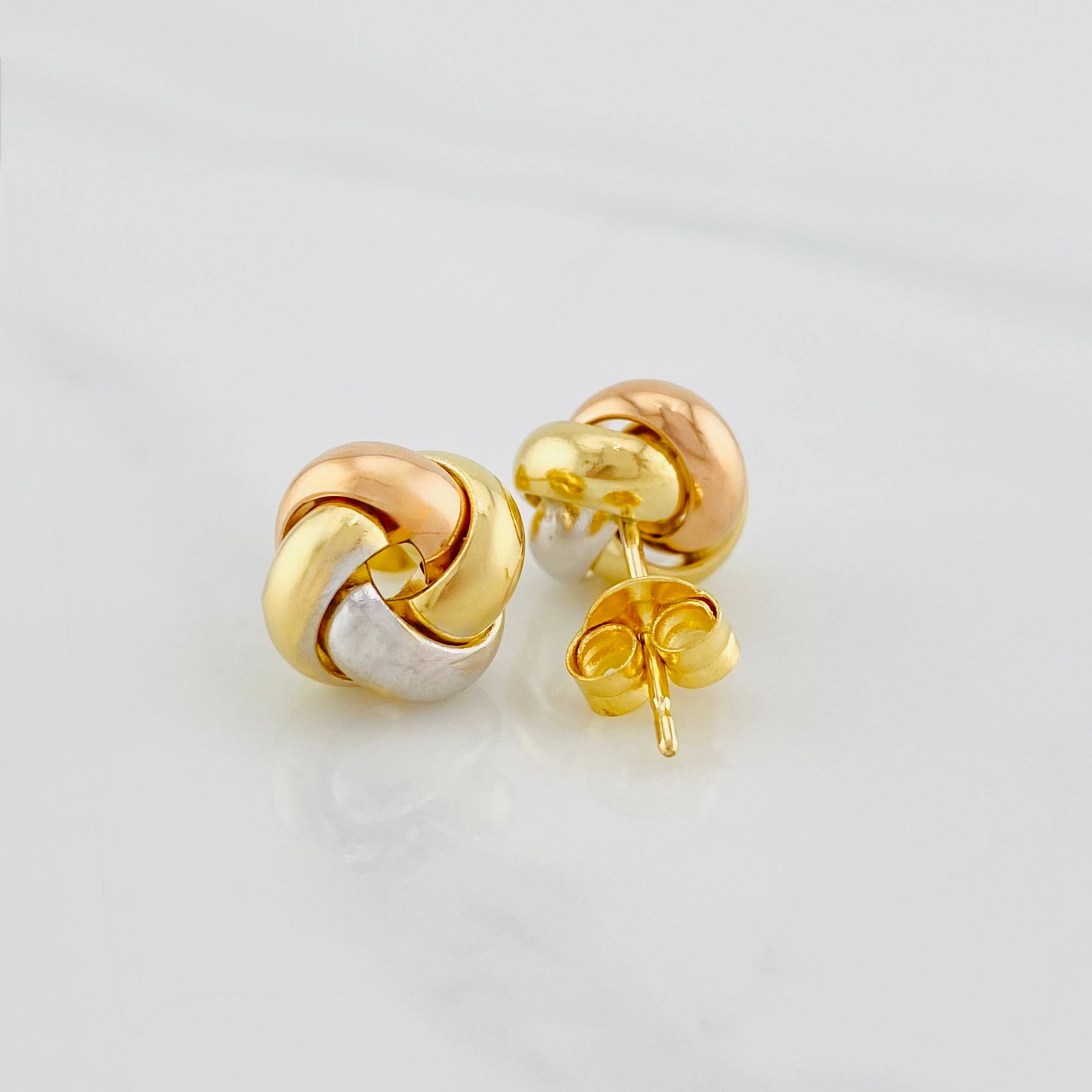 Topos Nudo 1.8g / 9.6mm Tres Oros 18K