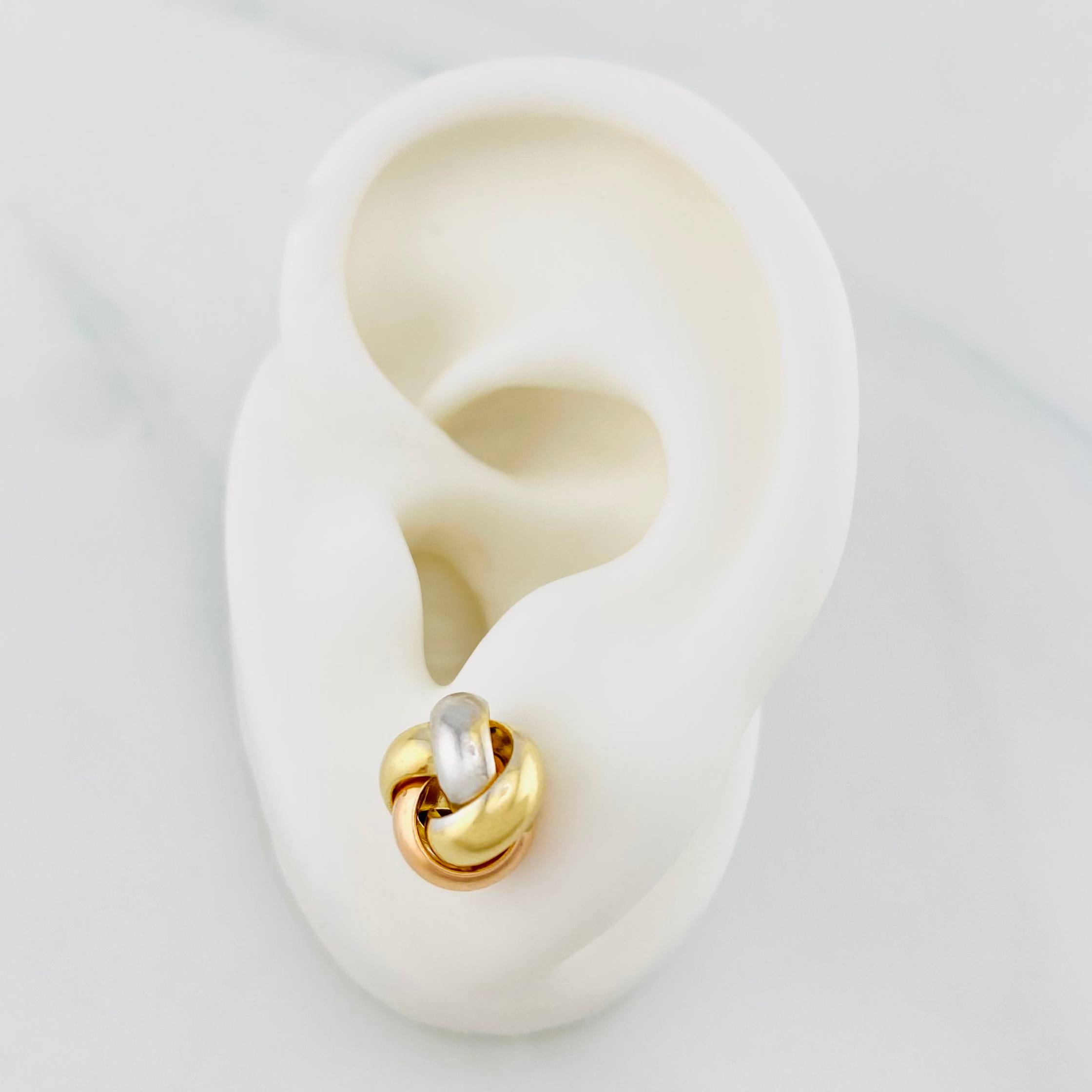 Topos Nudo 1.8g / 9.6mm Tres Oros 18K